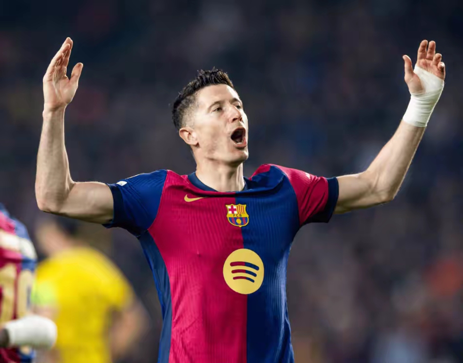 开云app-包含法国队前途光明!,莱万多夫斯基新星领先优势明显表现突出比赛高潮迭起的词条