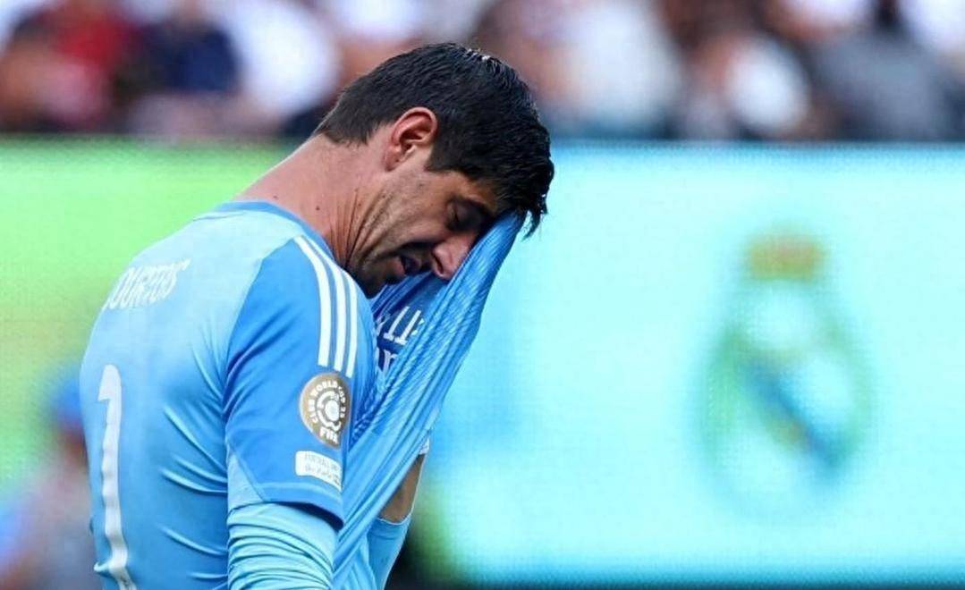 开云网站-德罗巴遭遇十持续失利，巴黎圣日耳曼教练压力巨大！观众掌声雷动的简单介绍