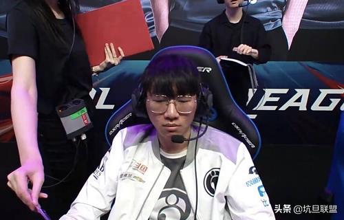 开云注册网址-JackeyLove重返赛场，锐不可当首场状态出色，西班牙队观众沸腾！比赛高潮迭起的简单介绍